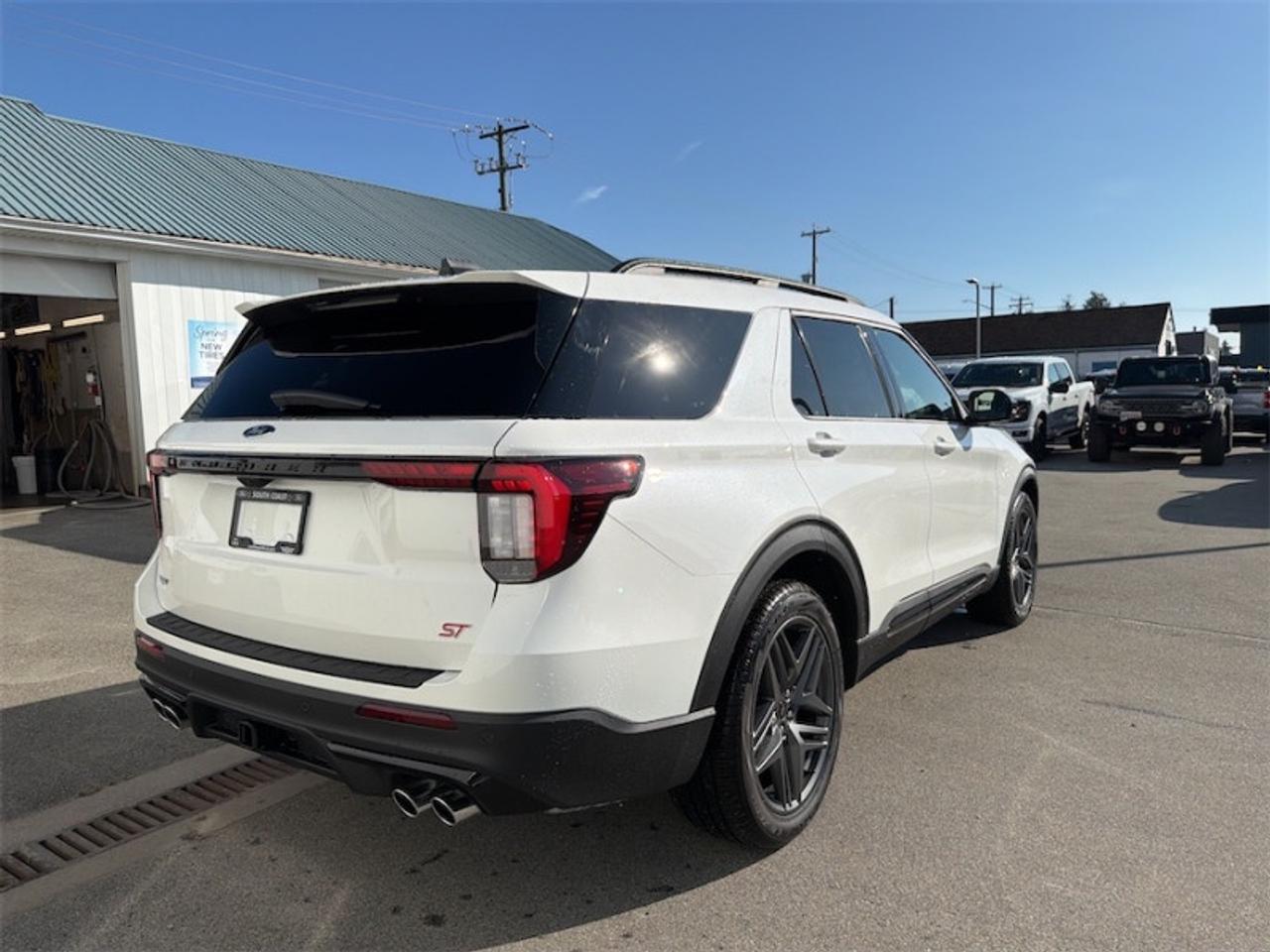 2026 Ford Explorer ST  -  Sunroof -  Cooled Seats Photo4