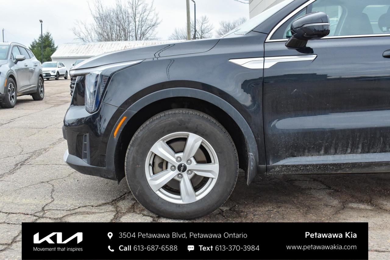 2024 Kia Sorento 2.5L LX 4dr All-Wheel Drive Photo2
