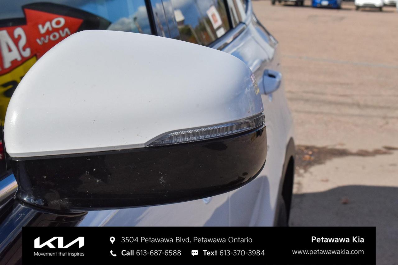 2024 Kia Sorento 2.5L LX 4dr All-Wheel Drive Photo3