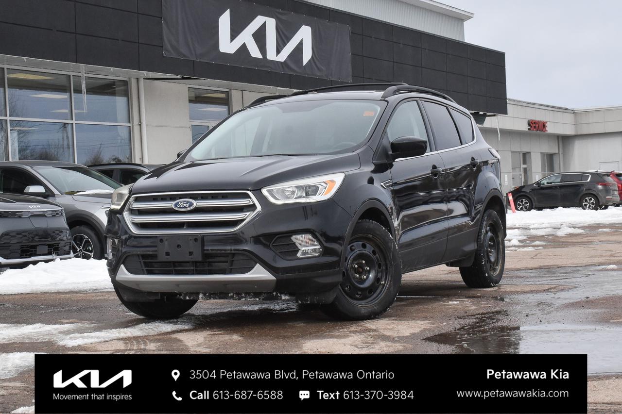 2017 Ford Escape SE 4dr 4x4 Photo0