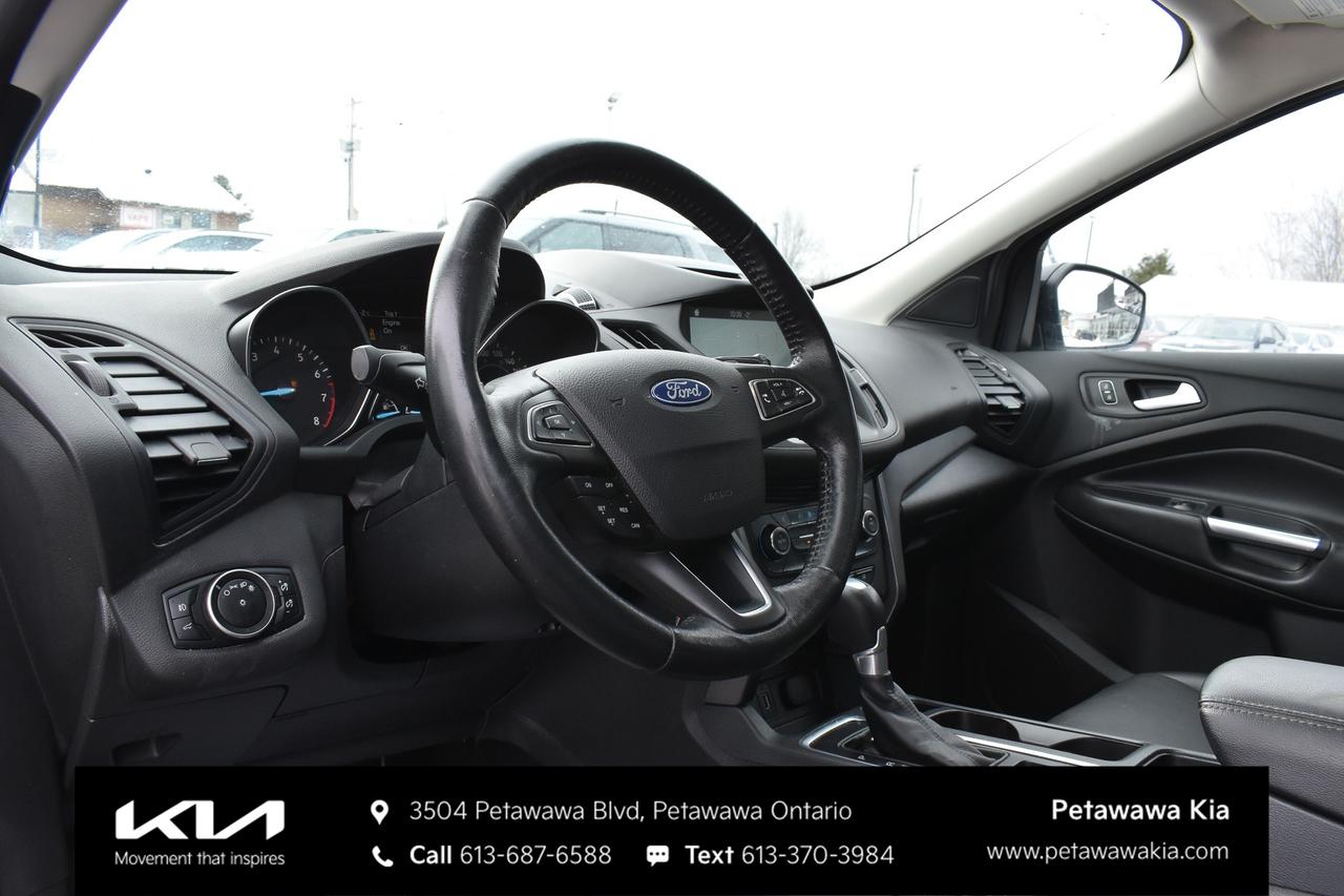 2017 Ford Escape SE 4dr 4x4 Photo
