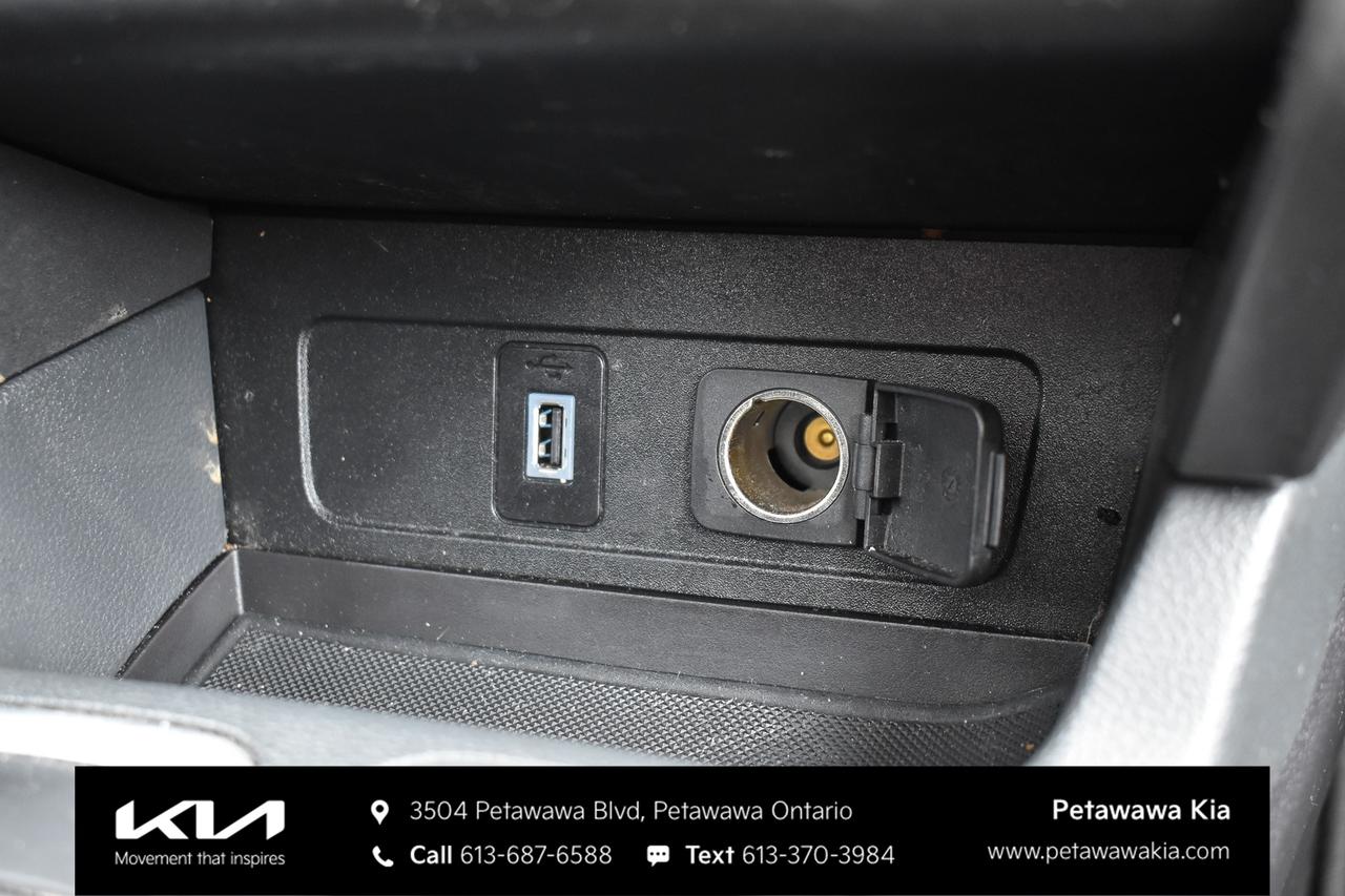 2017 Ford Escape SE 4dr 4x4 Photo