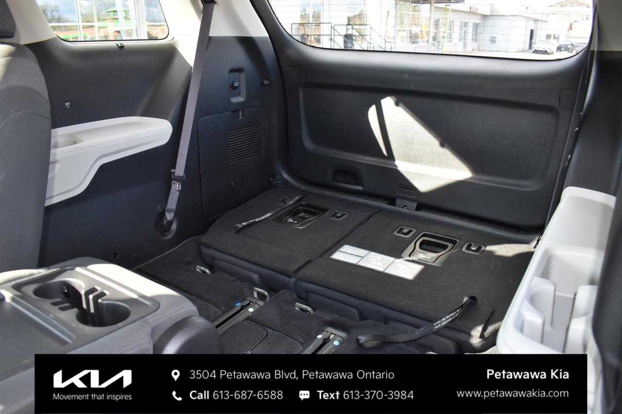 2024 Kia Carnival LX+ Passenger Van Photo