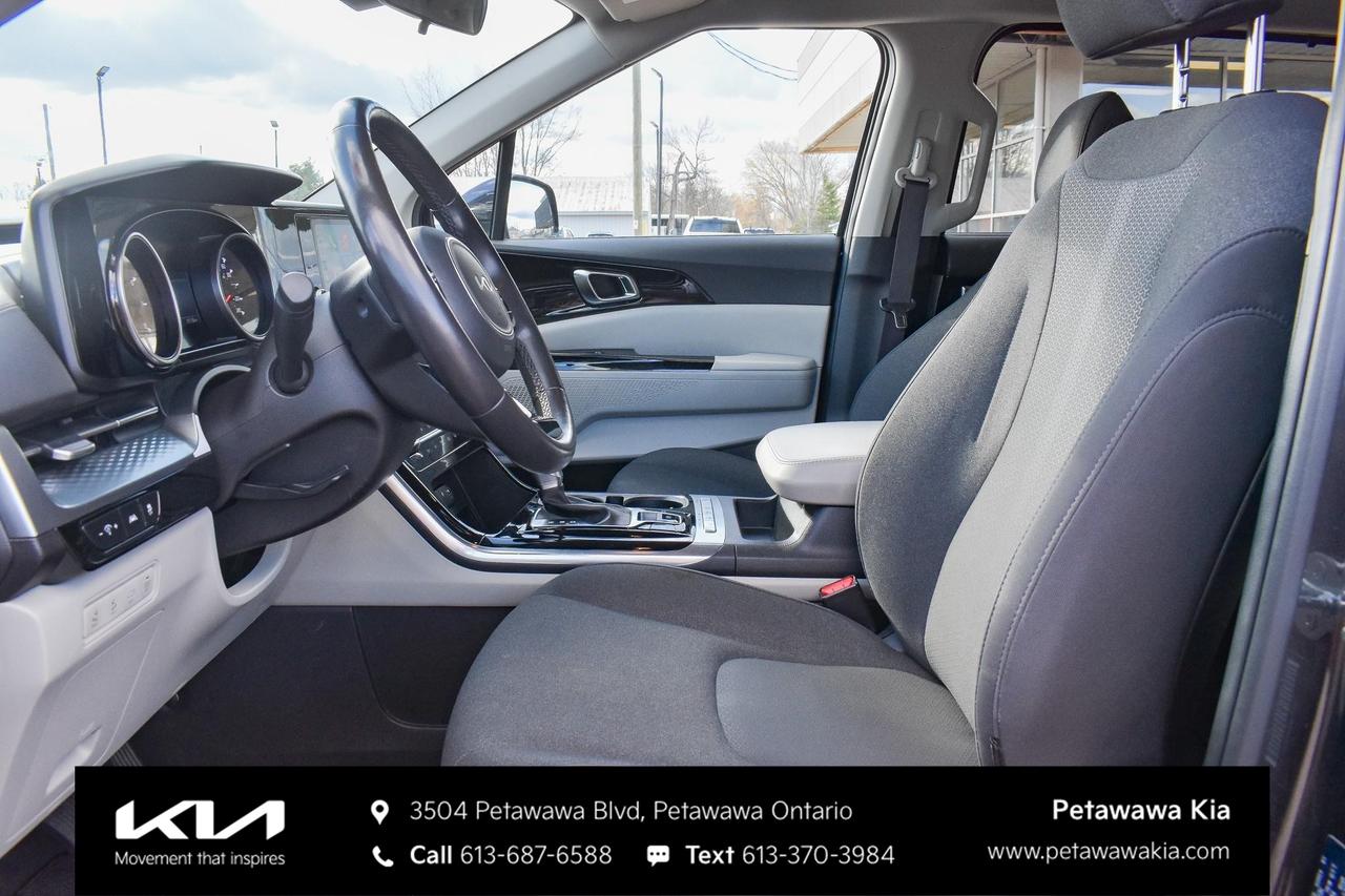 2024 Kia Carnival LX+ Passenger Van Photo