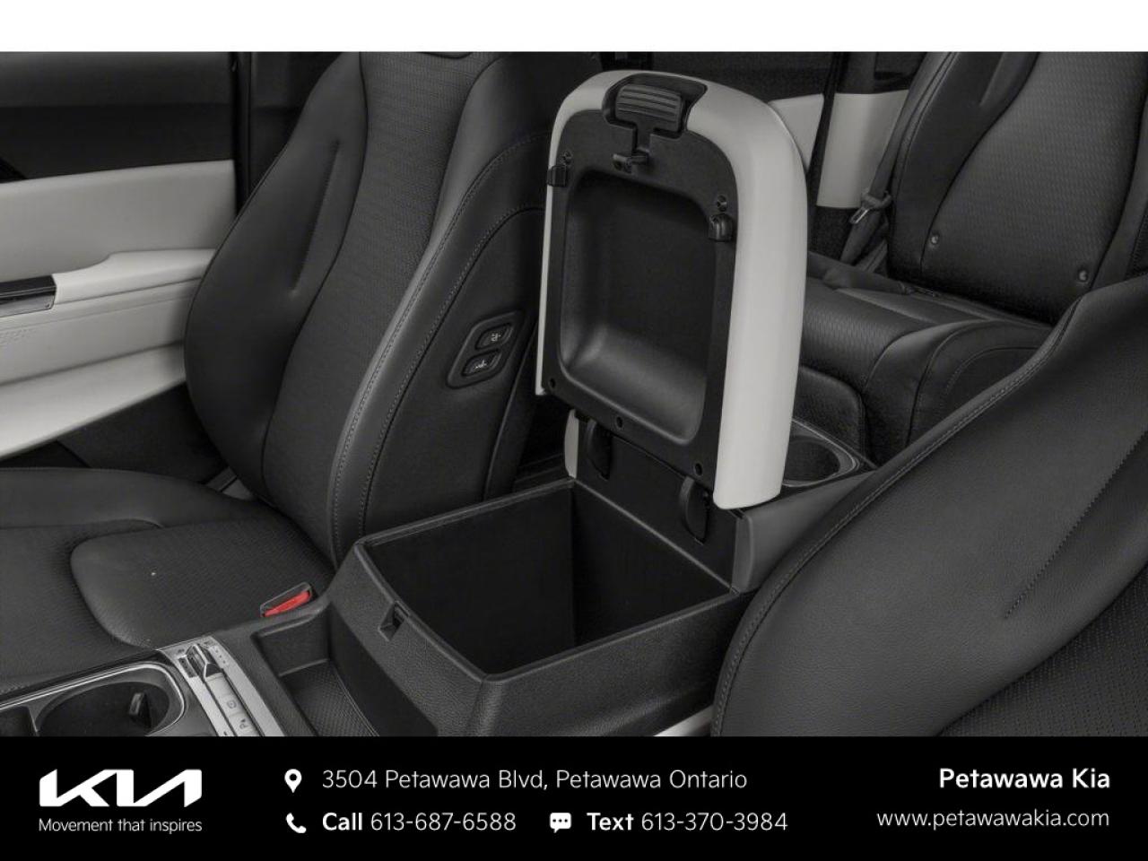 2023 Kia Carnival SX Passenger Van Photo