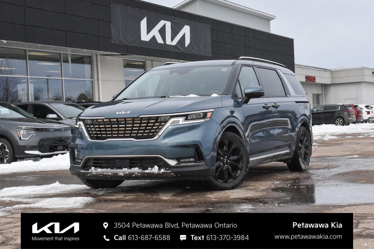 2023 Kia Carnival SX Passenger Van Photo0