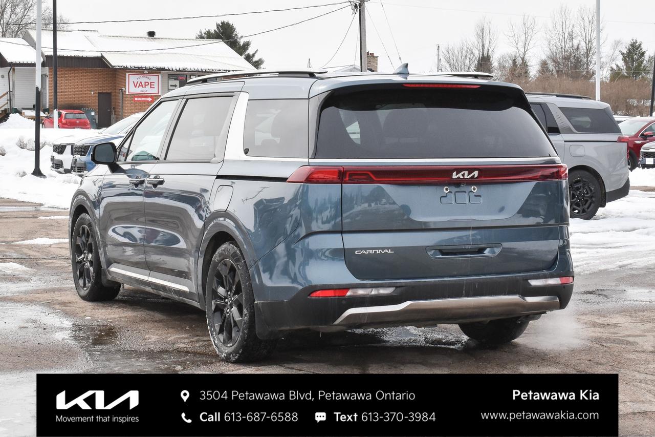 2023 Kia Carnival SX Passenger Van Photo