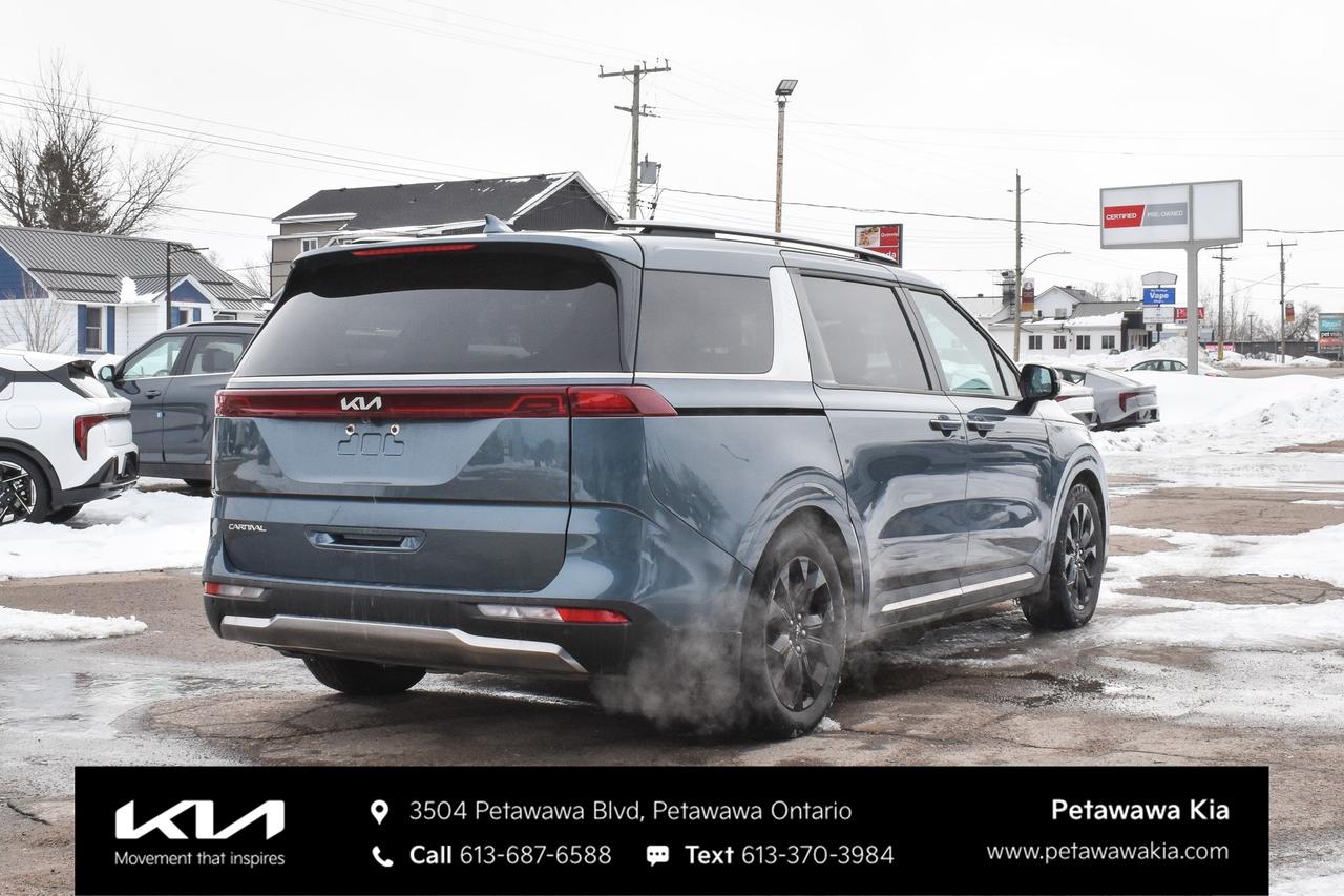 2023 Kia Carnival SX Passenger Van Photo