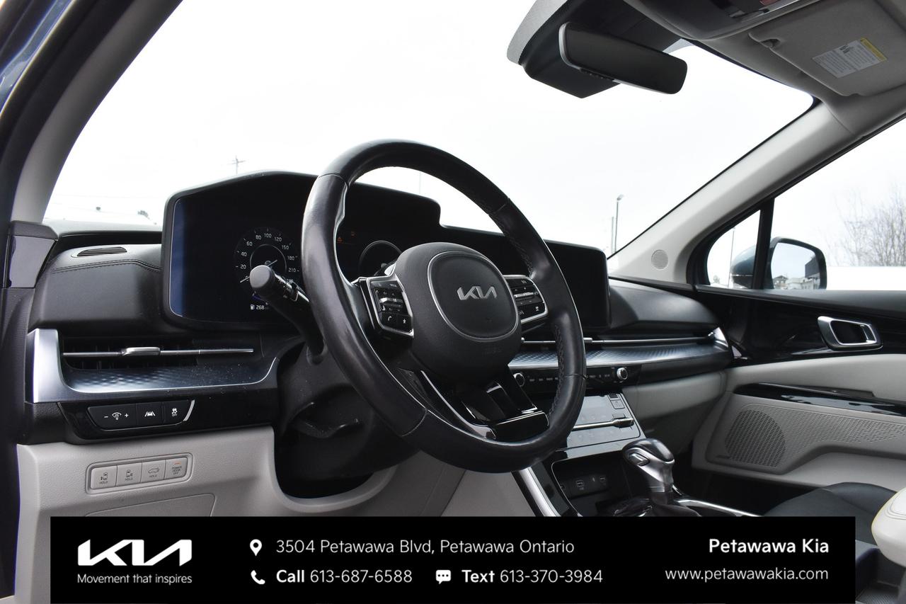 2023 Kia Carnival SX Passenger Van Photo