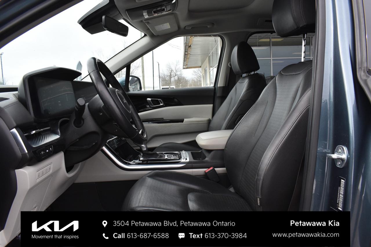 2023 Kia Carnival SX Passenger Van Photo