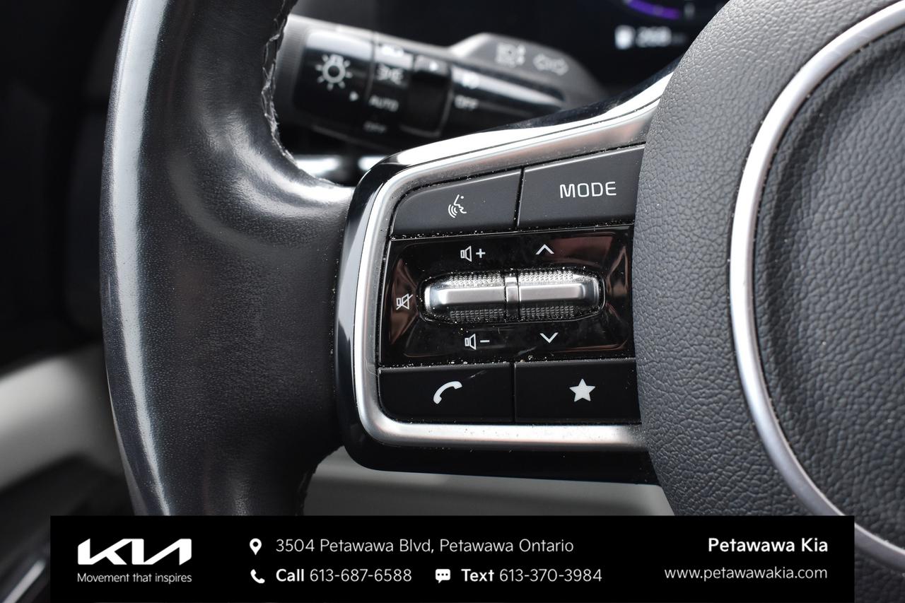 2023 Kia Carnival SX Passenger Van Photo