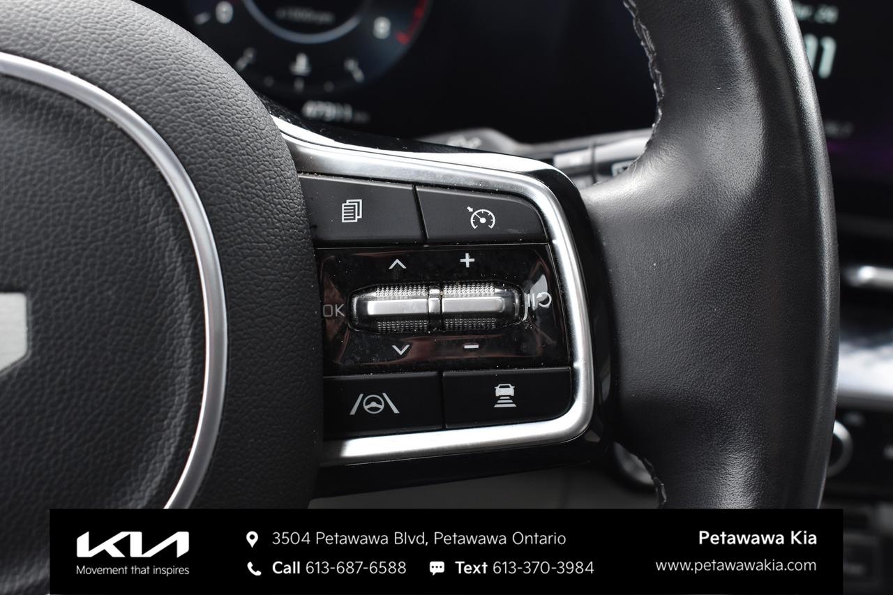 2023 Kia Carnival SX Passenger Van Photo
