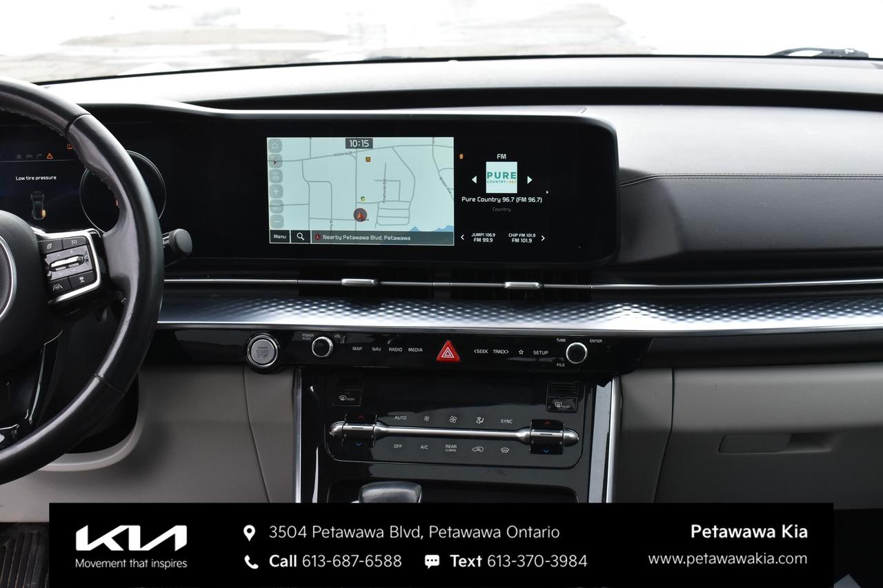 2023 Kia Carnival SX Passenger Van Photo