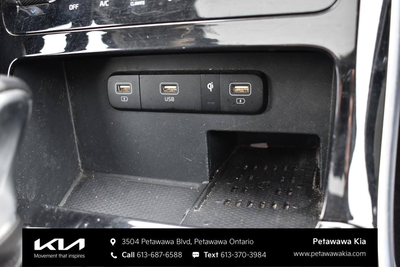 2023 Kia Carnival SX Passenger Van Photo