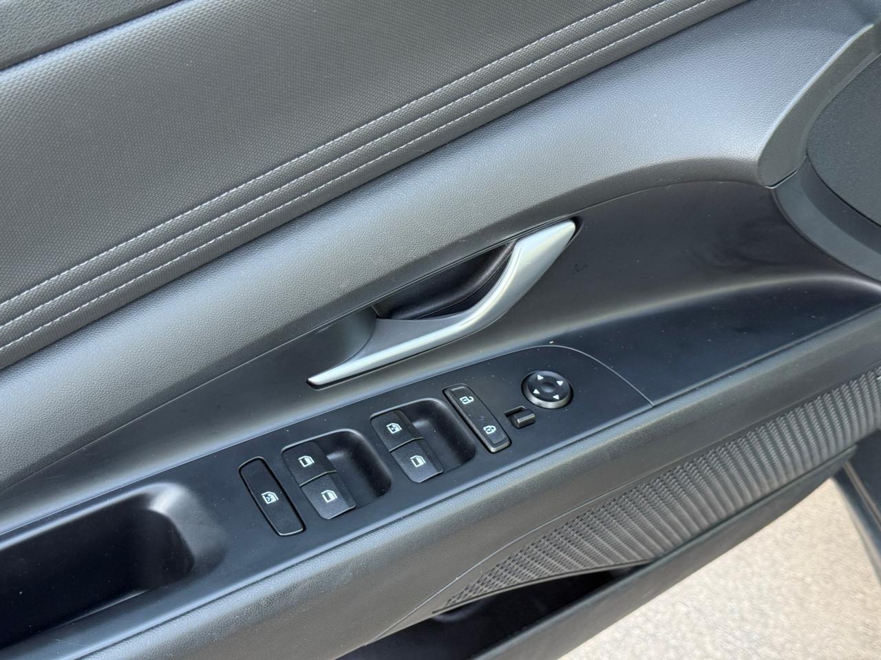 2023 Hyundai Elantra LUXURY   HYBRID   NO ACCIDENT   SUNROOF   BOSE SOU Photo