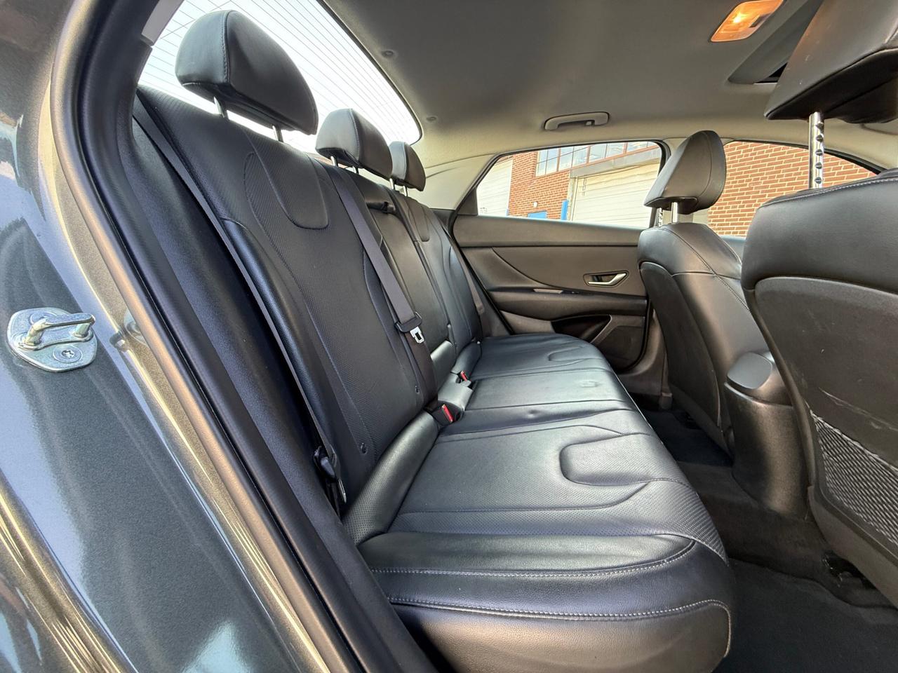 2023 Hyundai Elantra LUXURY   HYBRID   NO ACCIDENT   SUNROOF   BOSE SOU Photo