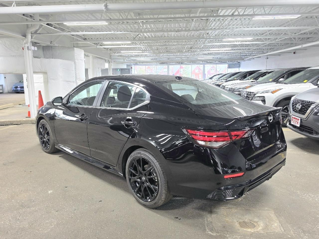 2025 Nissan Sentra SR, AUTO, APPLE CARPLAY, REMOTE START, 18" ALLOYS Photo