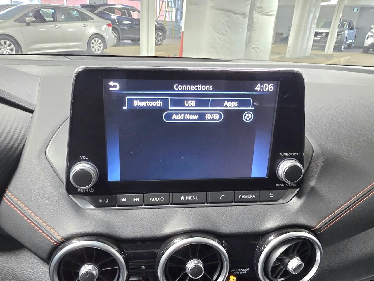 2025 Nissan Sentra SR, AUTO, APPLE CARPLAY, REMOTE START, 18" ALLOYS Photo