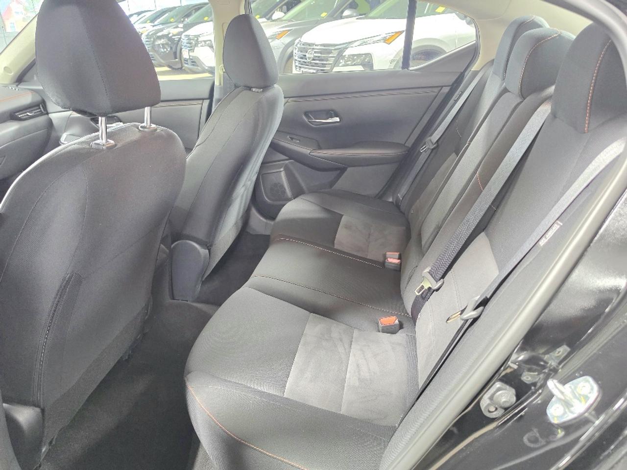 2025 Nissan Sentra SR, AUTO, APPLE CARPLAY, REMOTE START, 18" ALLOYS Photo