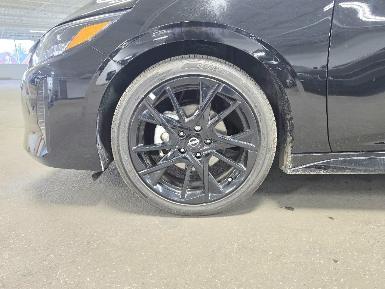 2025 Nissan Sentra SR, AUTO, APPLE CARPLAY, REMOTE START, 18" ALLOYS Photo