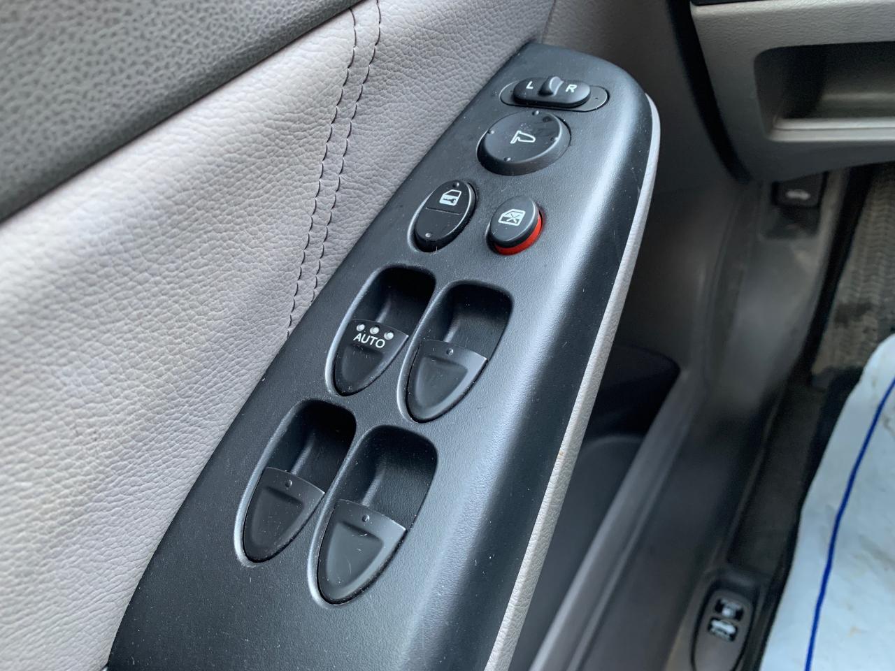 2011 Honda Civic 4dr Auto EX-L Photo