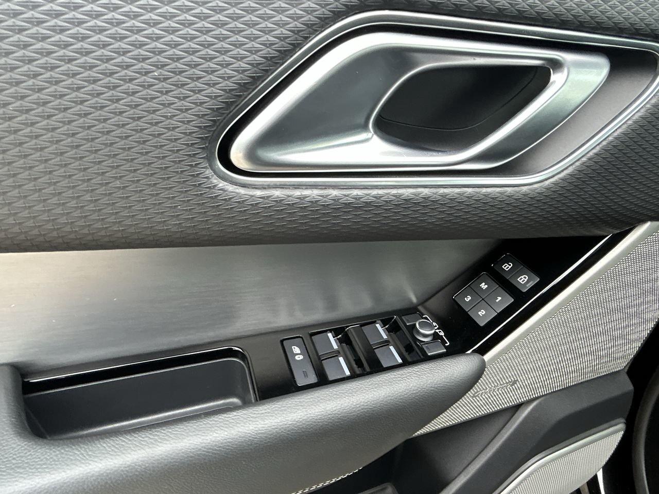 2021 Land Rover Range Rover Velar P340 R-Dynamic S   Accident-Free Photo