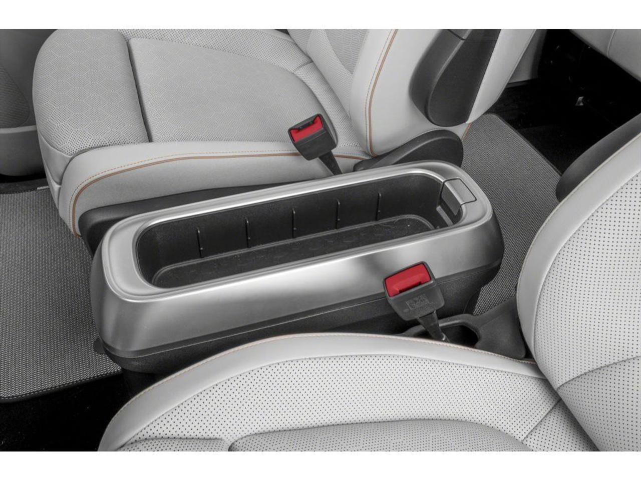 2025 Volkswagen ID. Buzz 1st Edition 4dr All-Wheel Drive 4MOTION Photo