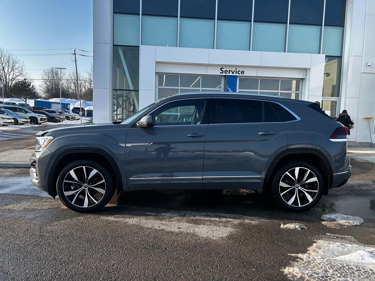 2024 Volkswagen Atlas Cross Sport 2.0 TSI Execline 4dr All-Wheel Drive 4MOTION Photo5