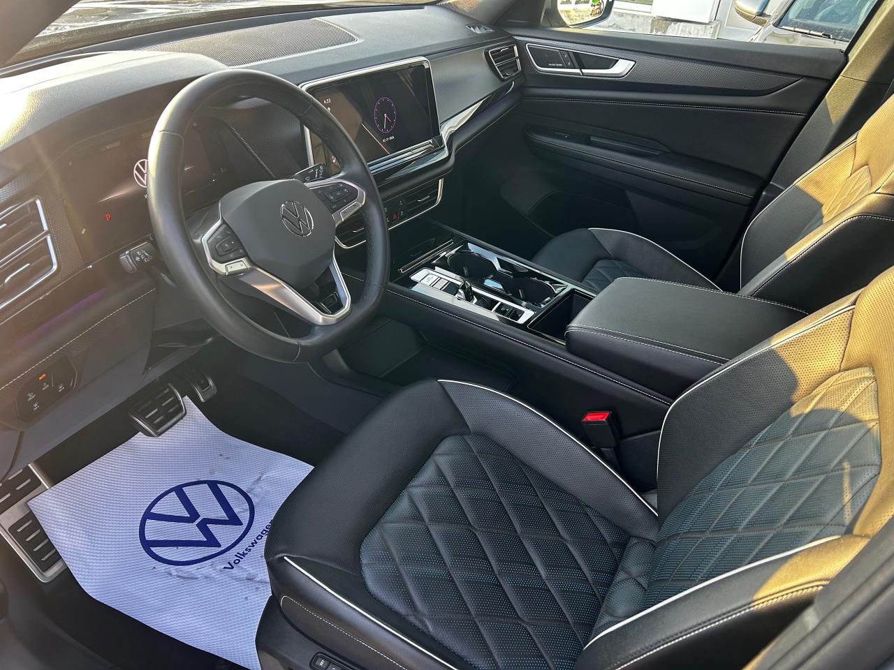 2024 Volkswagen Atlas Cross Sport 2.0 TSI Execline 4dr All-Wheel Drive 4MOTION Photo