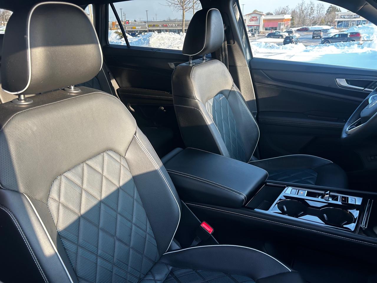 2024 Volkswagen Atlas Cross Sport 2.0 TSI Execline 4dr All-Wheel Drive 4MOTION Photo