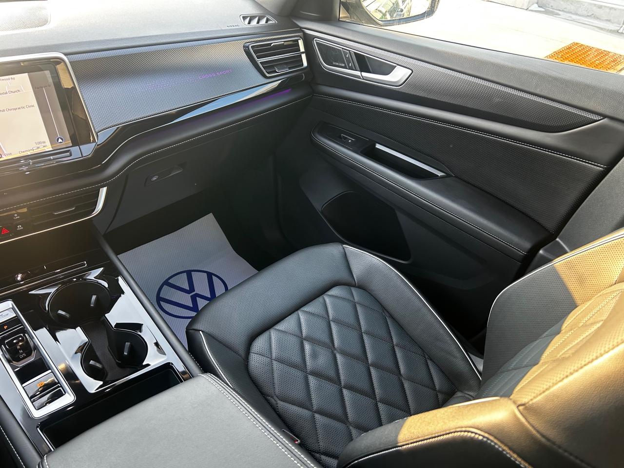 2024 Volkswagen Atlas Cross Sport 2.0 TSI Execline 4dr All-Wheel Drive 4MOTION Photo