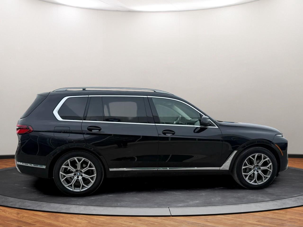 2023 BMW X7 xDrive40i Photo