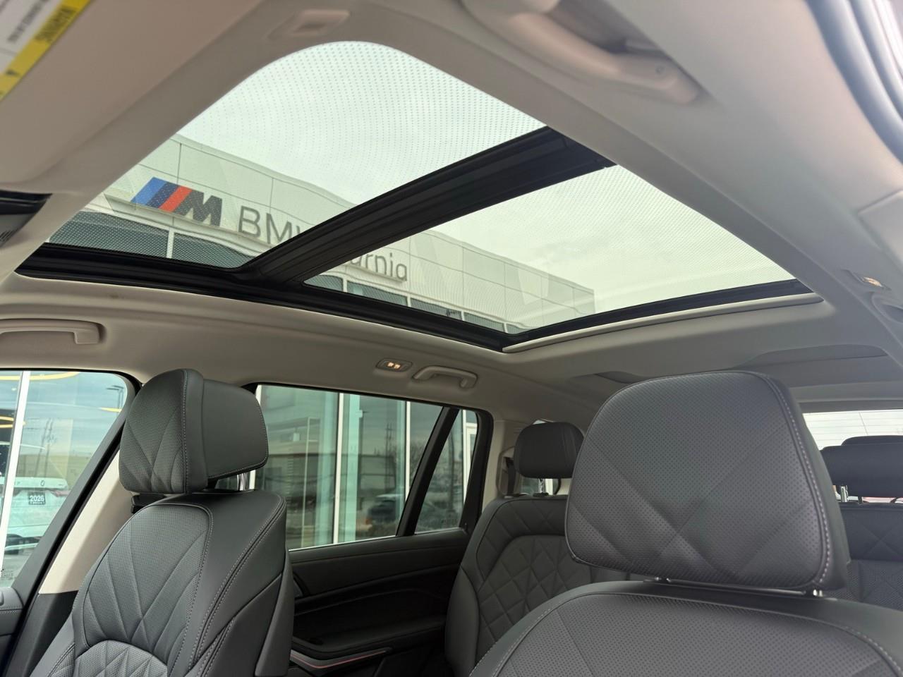 2023 BMW X7 xDrive40i Photo