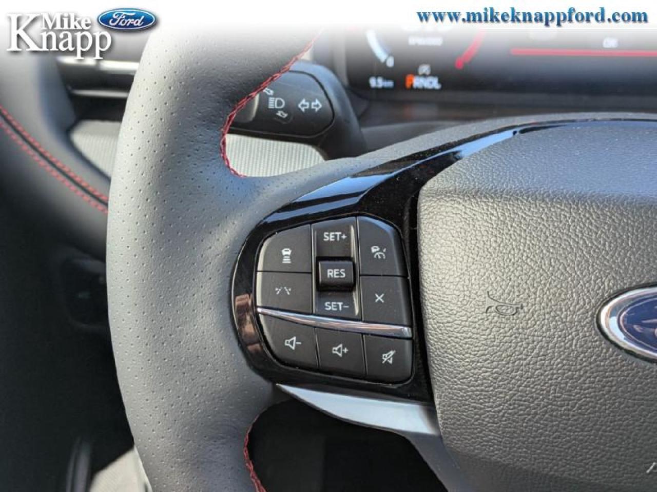 2026 Ford Explorer ST-Line Photo