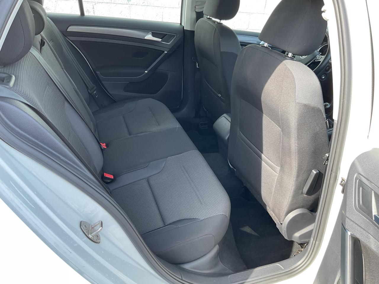 2018 Volkswagen Golf  Photo