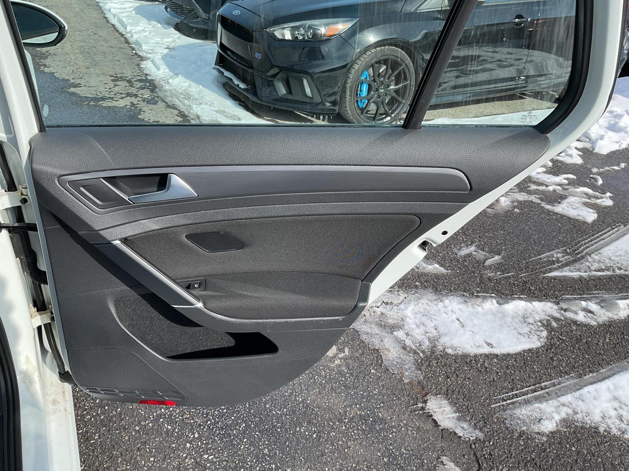 2018 Volkswagen Golf  Photo