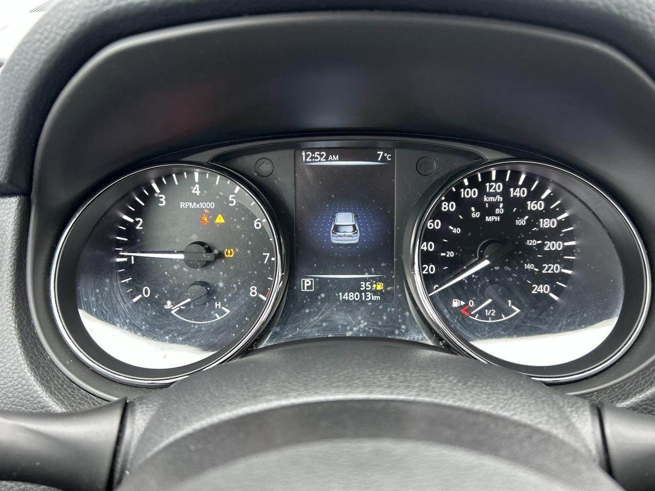 2017 Nissan Qashqai SV FWD CVT   Reliable & Efficient SUV NO ACCIDENT Photo