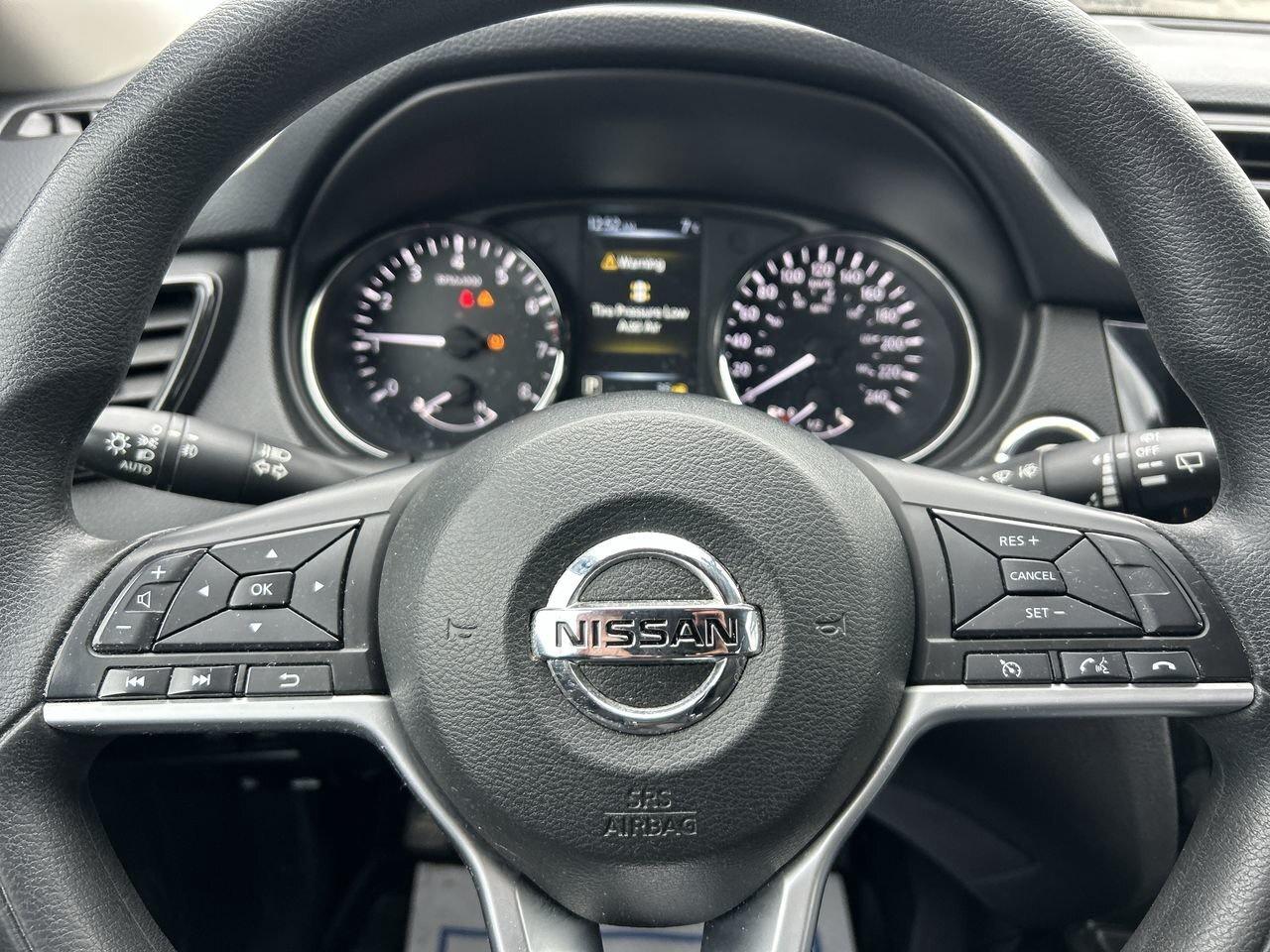 2017 Nissan Qashqai SV FWD CVT   Reliable & Efficient SUV NO ACCIDENT Photo