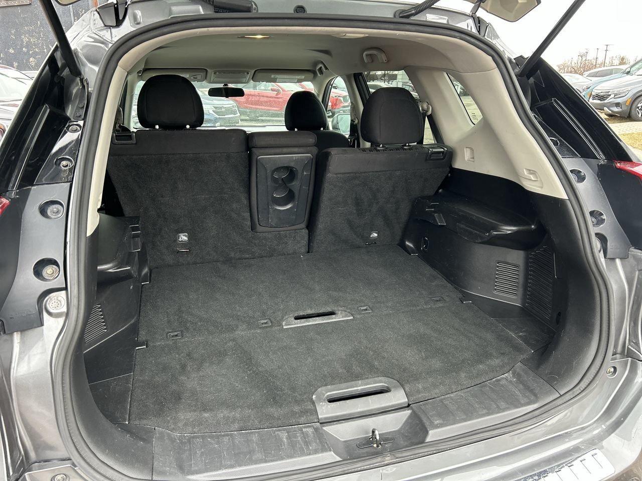 2017 Nissan Qashqai SV FWD CVT   Reliable & Efficient SUV NO ACCIDENT Photo