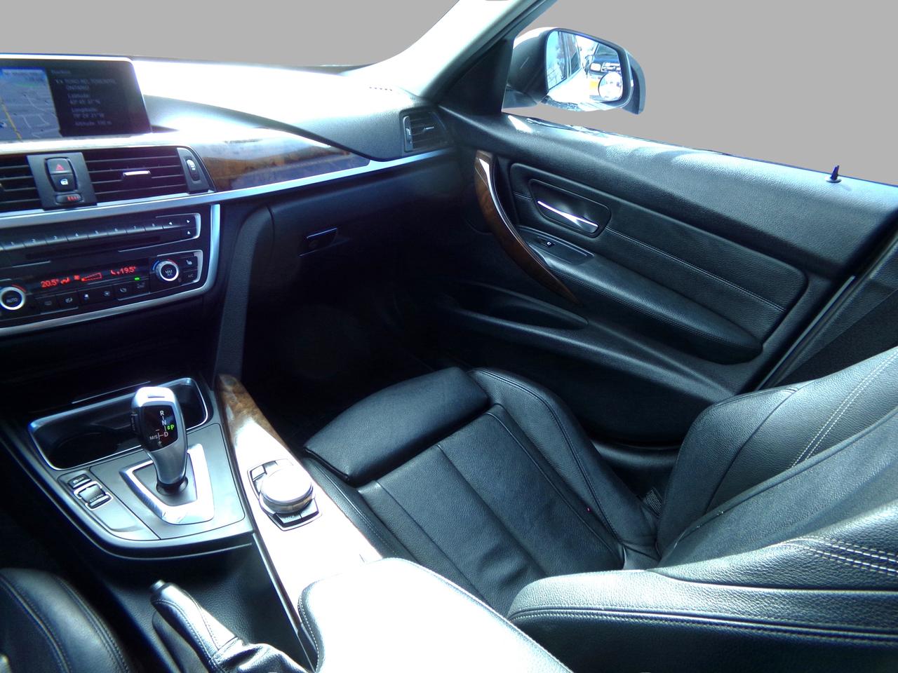 2015 BMW 3 Series 320i xDrive Navigation Photo