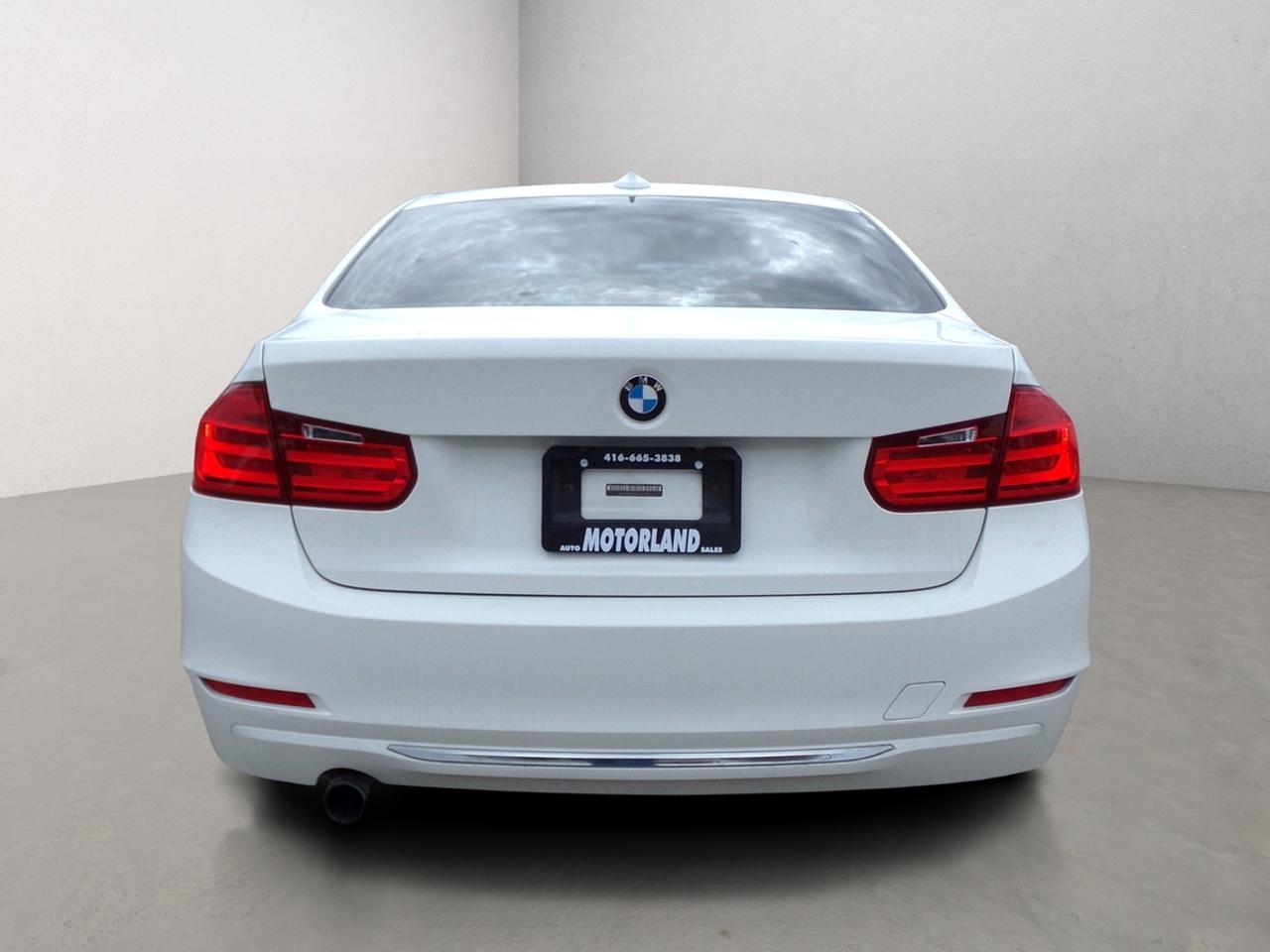 2015 BMW 3 Series 320i xDrive Navigation Photo