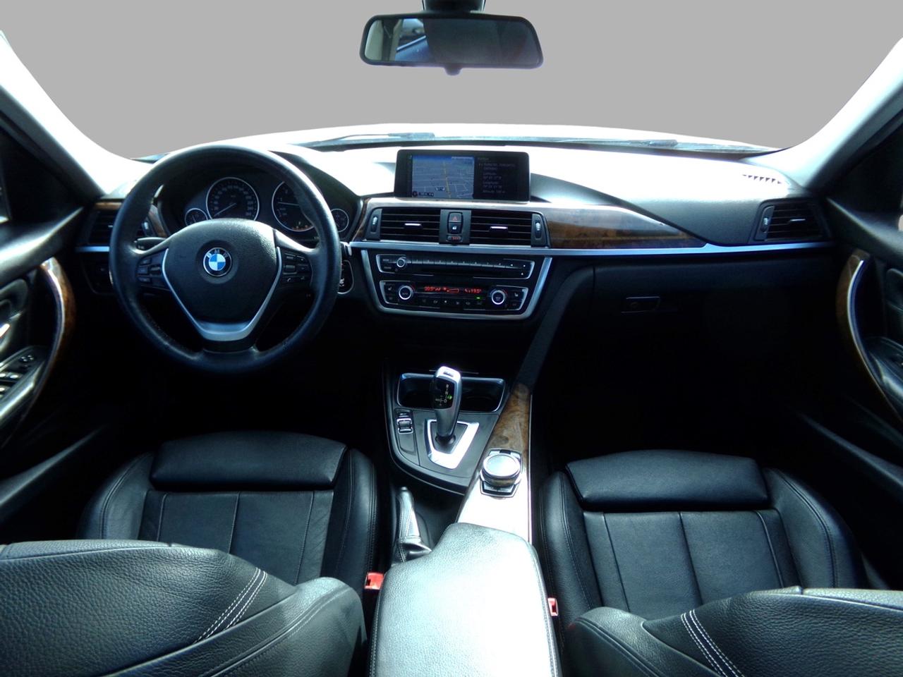 2015 BMW 3 Series 320i xDrive Navigation Photo