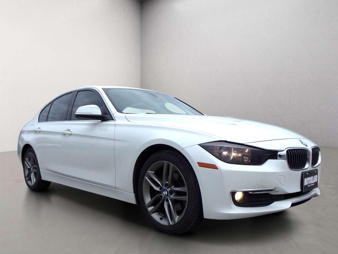 2015 BMW 3 Series 320i xDrive Navigation Photo