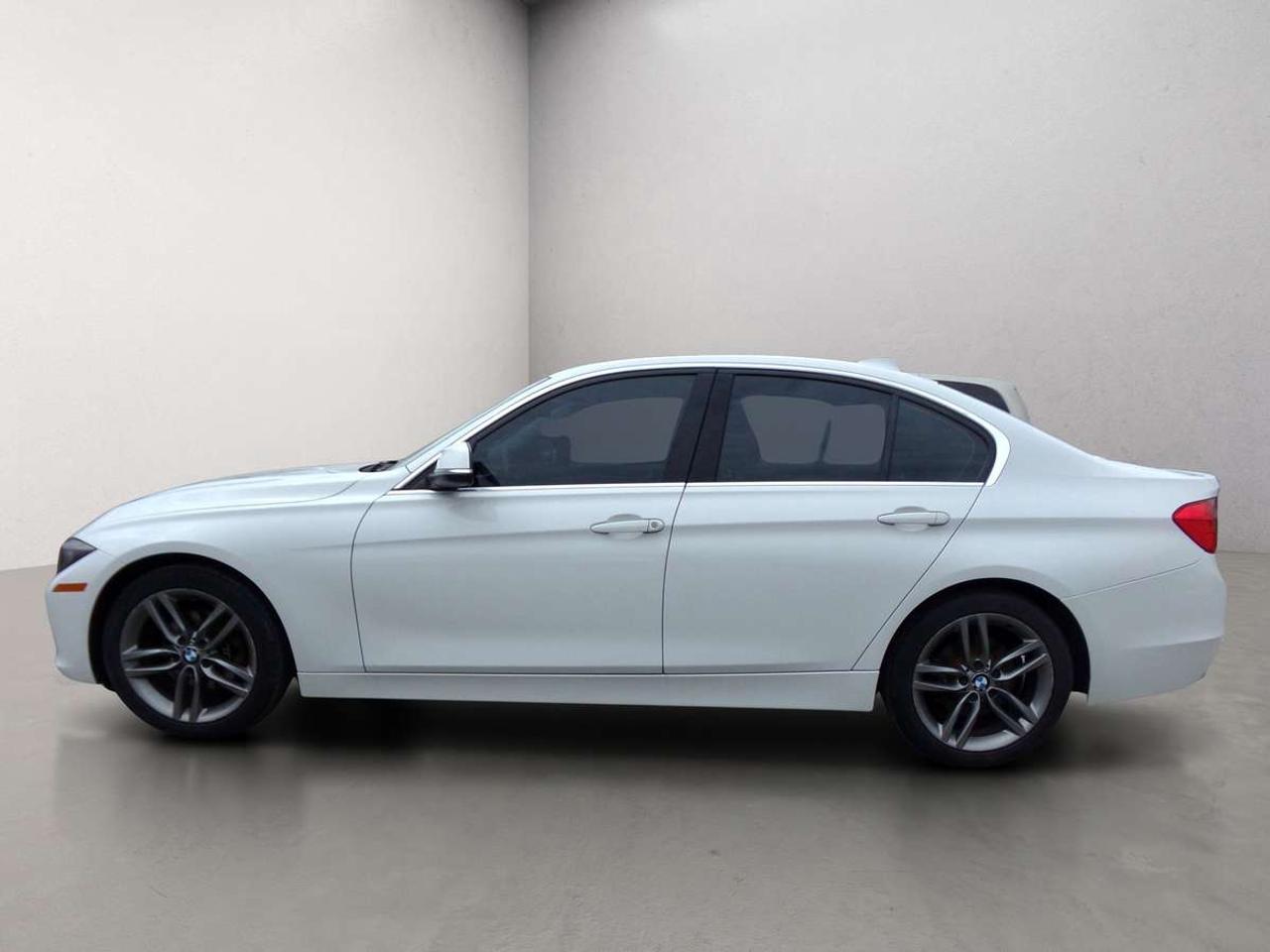 2015 BMW 3 Series 320i xDrive Navigation Photo