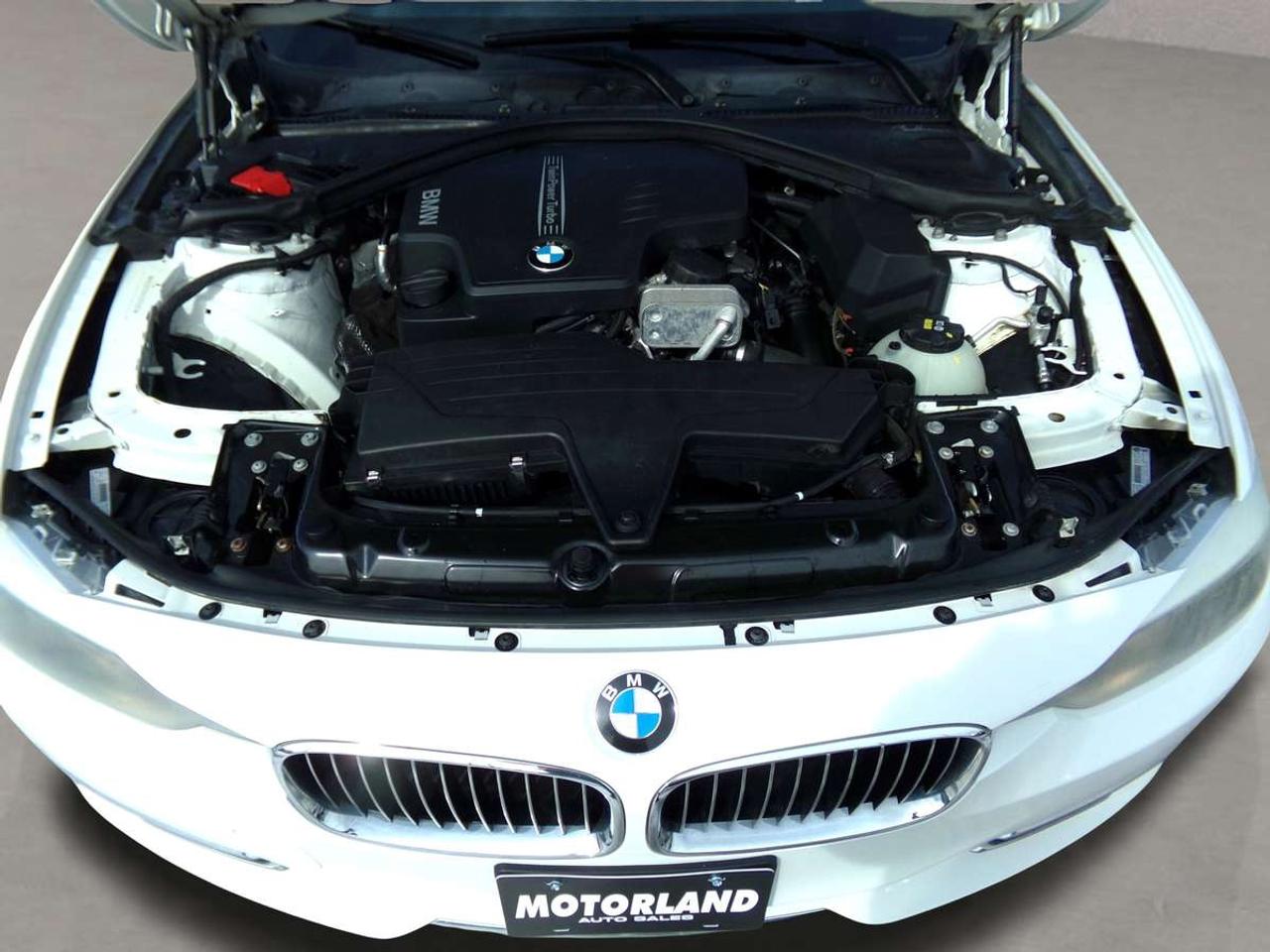 2015 BMW 3 Series 320i xDrive Navigation Photo