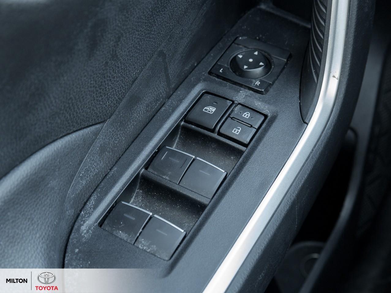 2025 Toyota RAV4 POWER SEAT SUNROOF HEATED STEERING ONE OWNER TCUV Photo