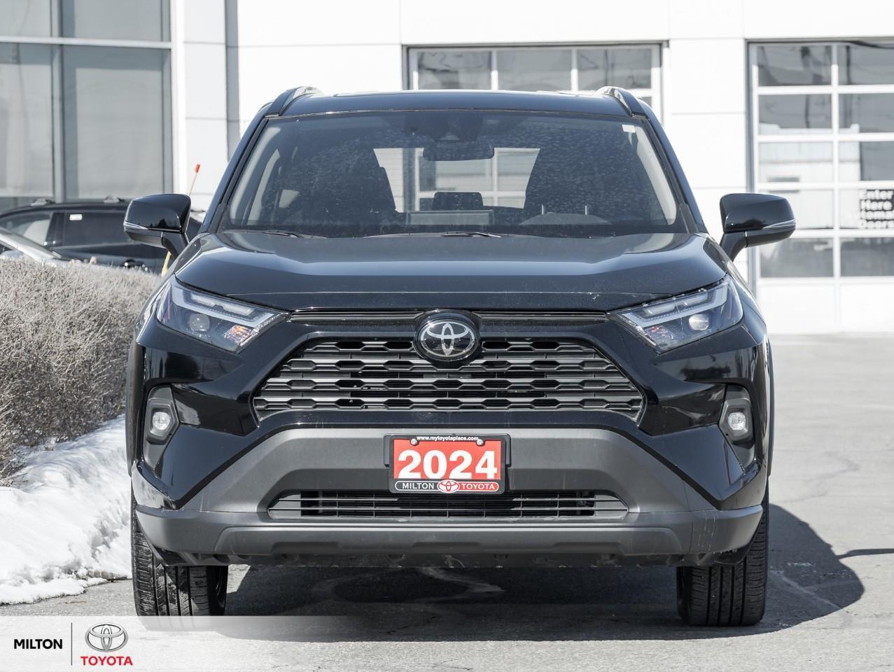 2024 Toyota RAV4 PREMIUM LEATHER SEATING SUNROOF CARPLAY ONE OWNER Photo