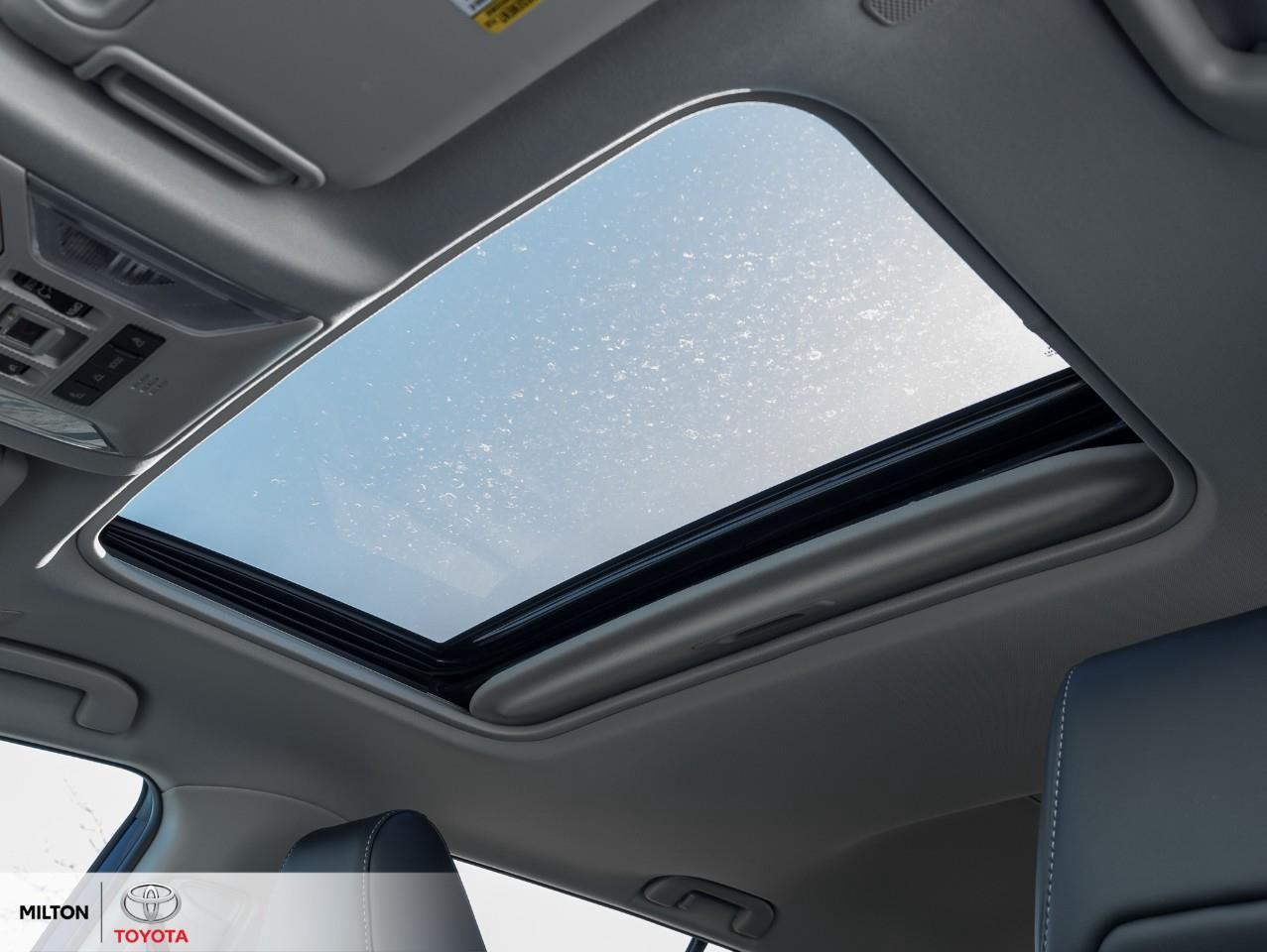 2024 Toyota RAV4 PREMIUM LEATHER SEATING SUNROOF CARPLAY ONE OWNER Photo