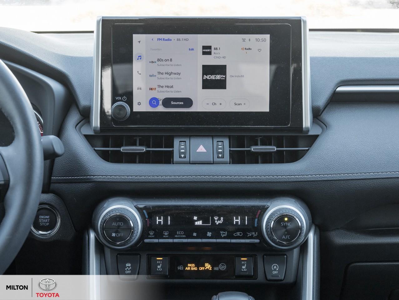 2024 Toyota RAV4 PREMIUM LEATHER SEATING SUNROOF CARPLAY ONE OWNER Photo