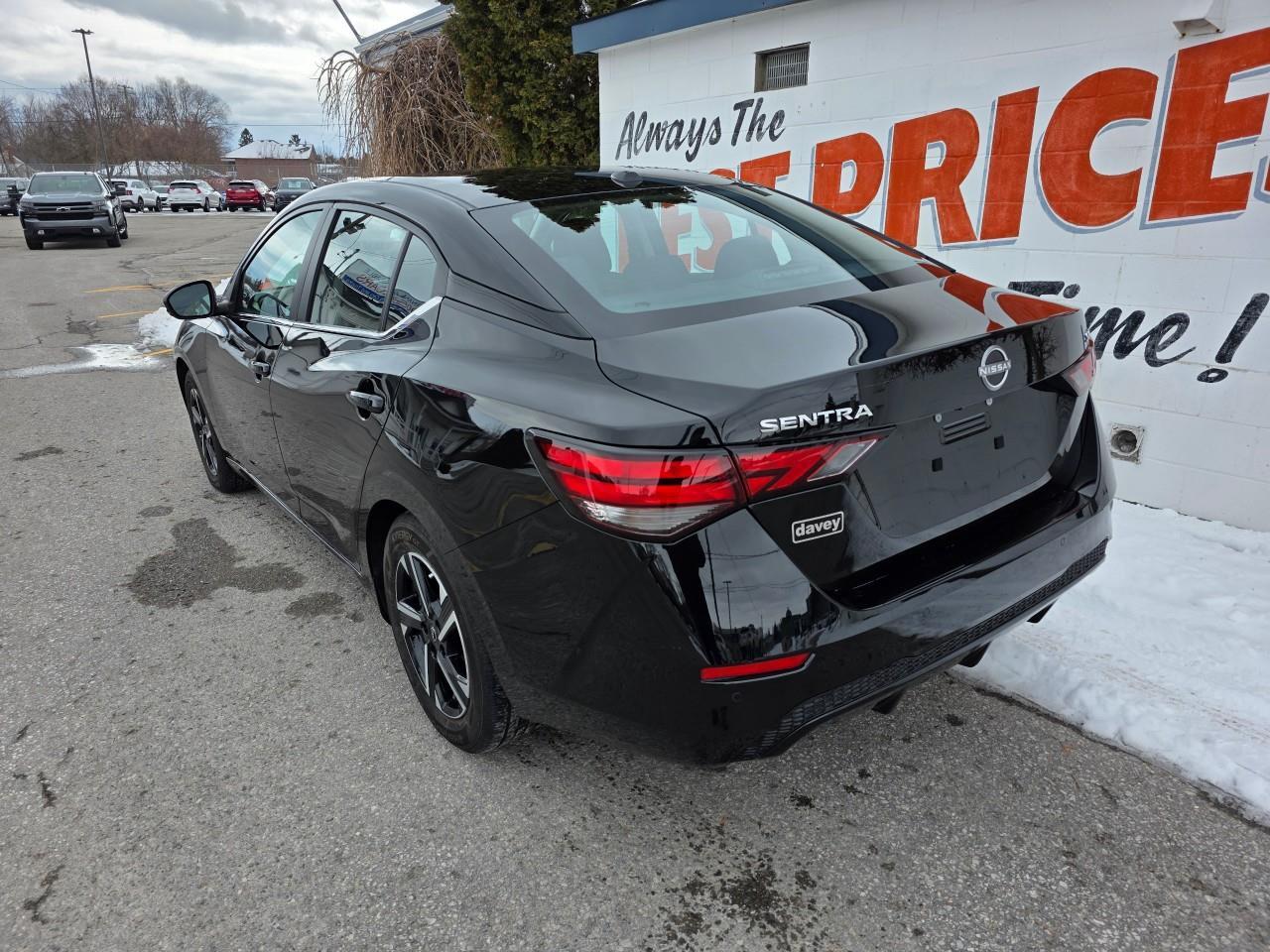 2024 Nissan Sentra SV 4DR SEDAN Photo
